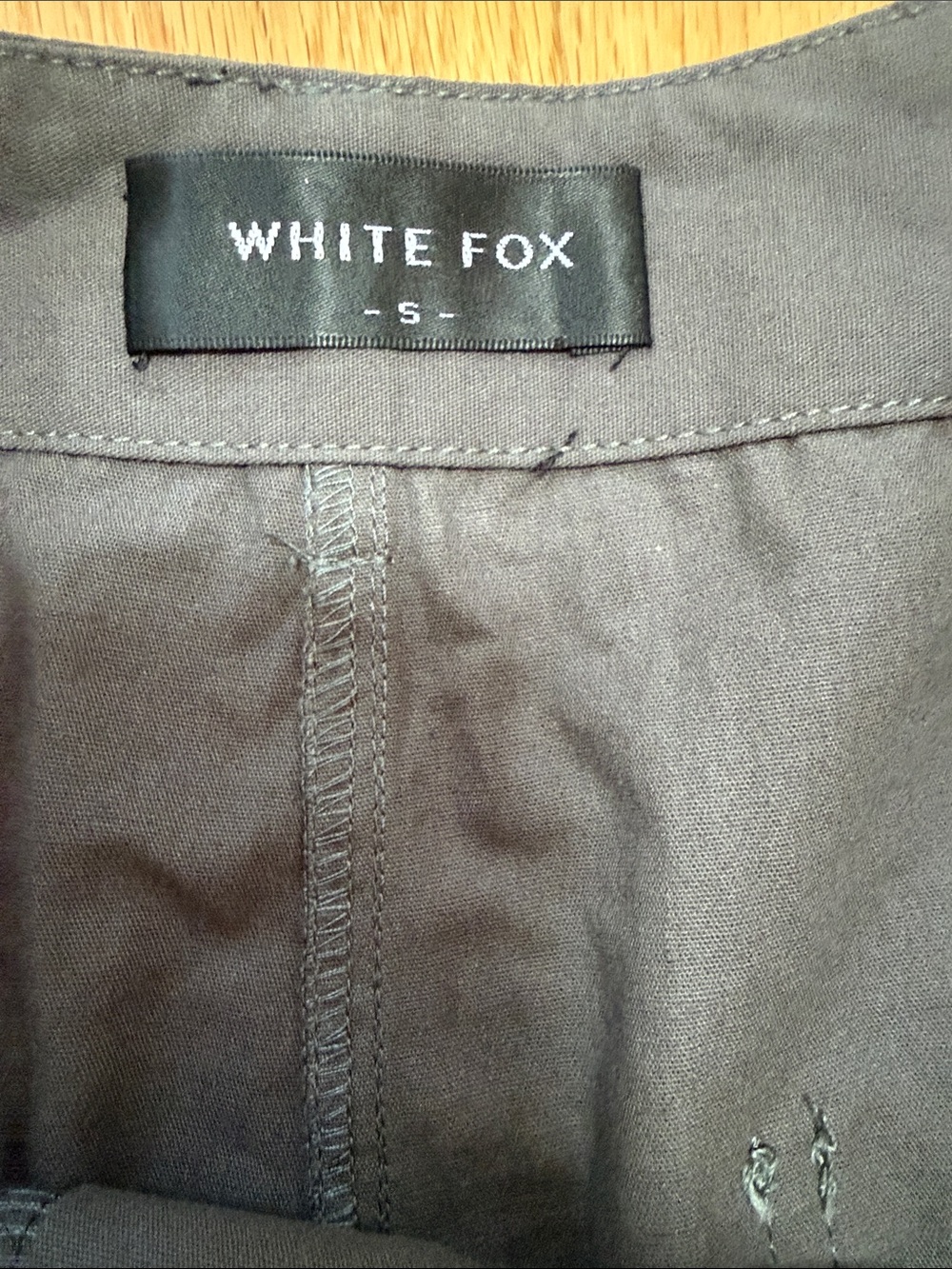 White fox charcoal gray small cargo pants. - Picture 2 of 9